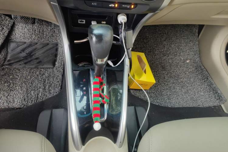 Used Honda Crider 2015 1.8L Automatic Ultra-Configured Limited Edition Gear Lever