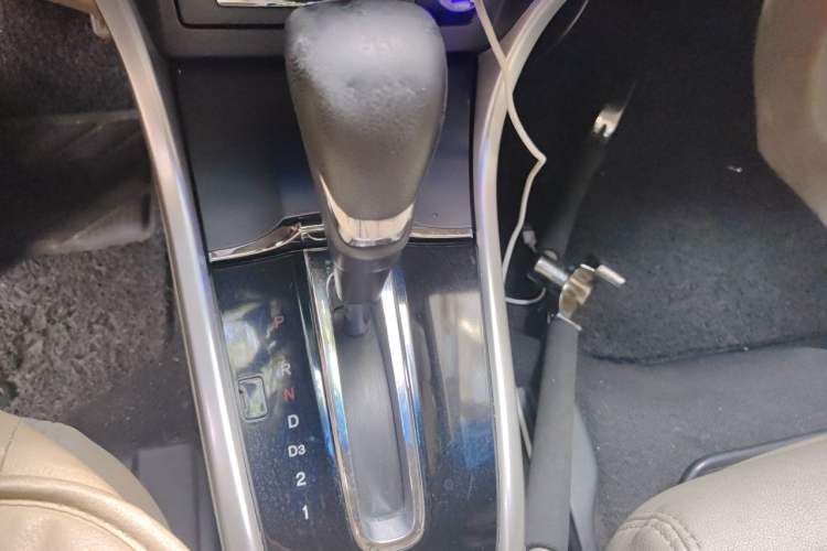 Used Honda Crider 2015 1.8L automatic comfort version Gear Lever