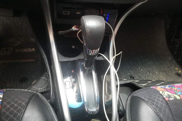 Used Honda Crider 2015 1.8L Automatic Flagship Edition Gear Lever