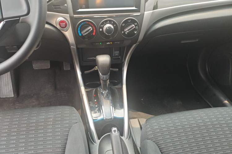 Used Honda Crider 2015 1.8L automatic luxury edition Gear Lever