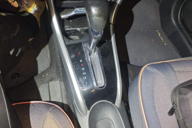 Used Honda Crider 2015 1.8L automatic comfort version Gear Lever