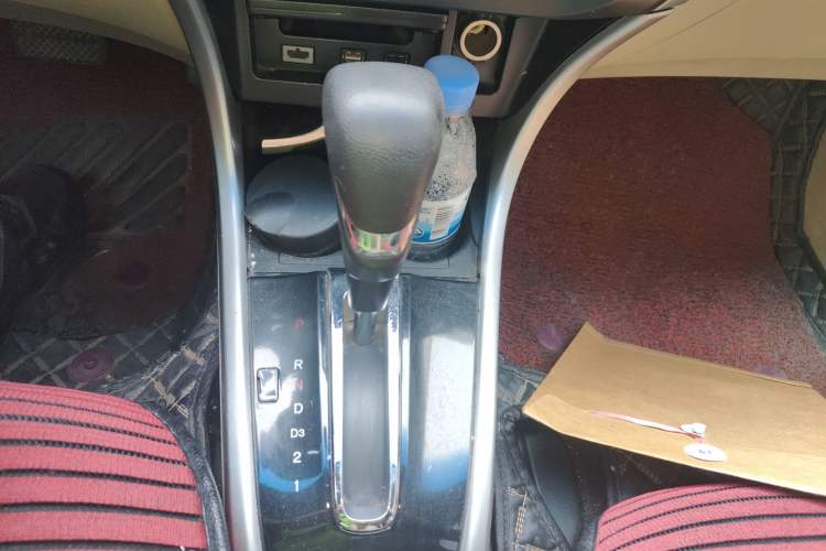 Used Honda Crider 2015 1.8L automatic luxury edition Gear Lever