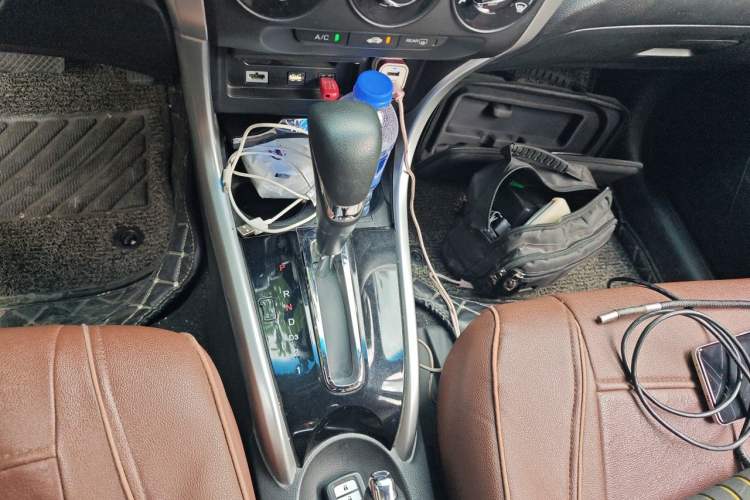 Used Honda Crider 2015 1.8L automatic luxury edition Gear Lever