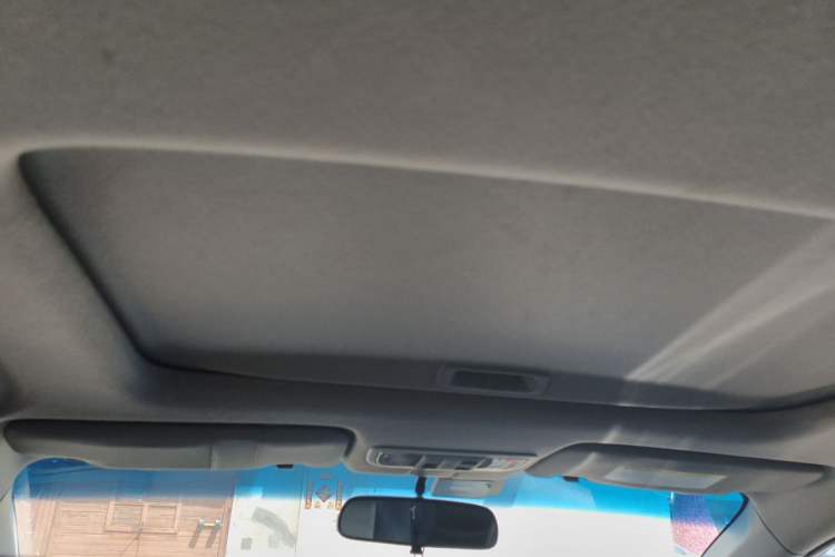 Used Honda Crider 2015 1.8L automatic luxury edition Headliner