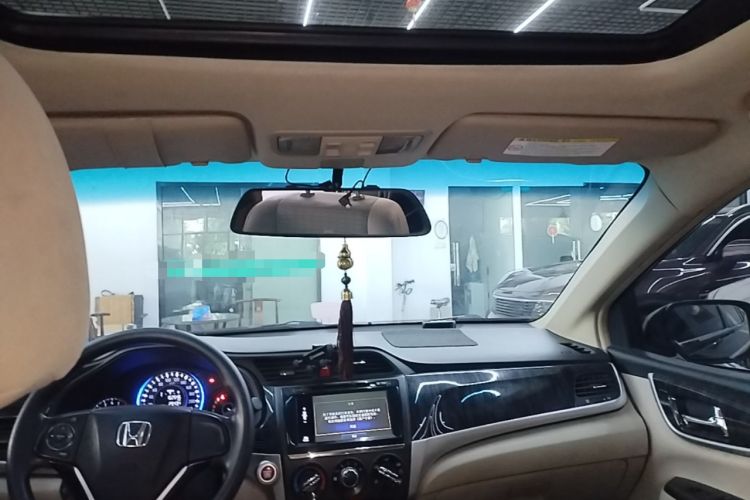 Used Honda Crider 2015 1.8L automatic luxury edition Headliner