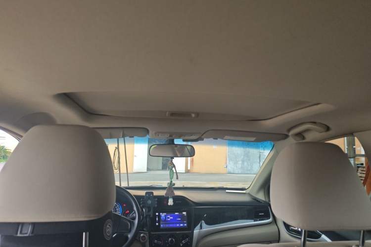 Used Honda Crider 2015 1.8L Automatic Ultra-Configured Limited Edition Headliner