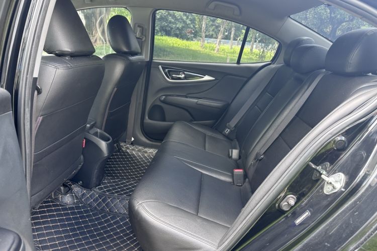 Used Honda Crider 2015 1.8L automatic comfort version Interior 2