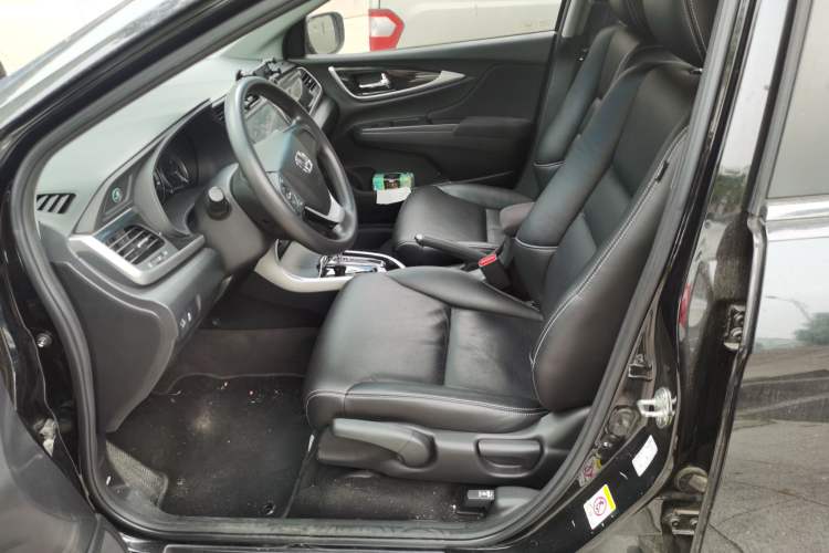Used Honda Crider 2015 1.8L Automatic Ultra-Configured Limited Edition Left Front Seat