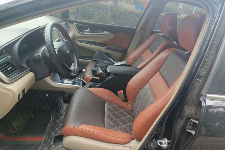 Used Honda Crider 2015 1.8L automatic comfort version Left Front Seat