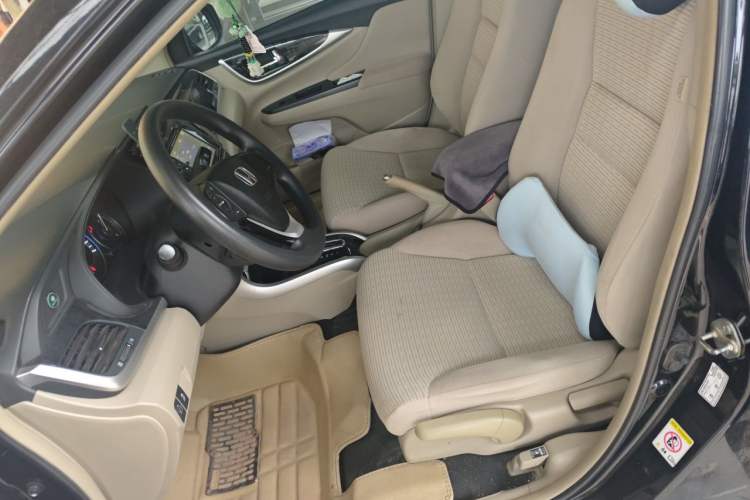 Used Honda Crider 2015 1.8L Automatic Ultra-Configured Limited Edition Left Front Seat