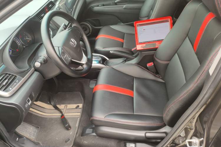 Used Honda Crider 2015 1.8L automatic comfort version Left Front Seat