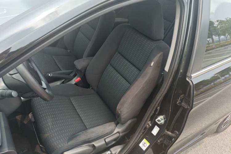 Used Honda Crider 2015 1.8L automatic luxury edition Left Front Seat