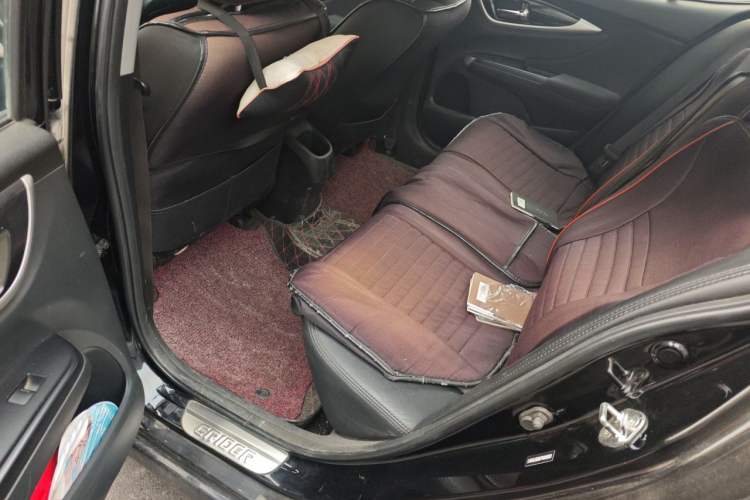 Used Honda Crider 2015 1.8L automatic luxury edition Left Rear Seat