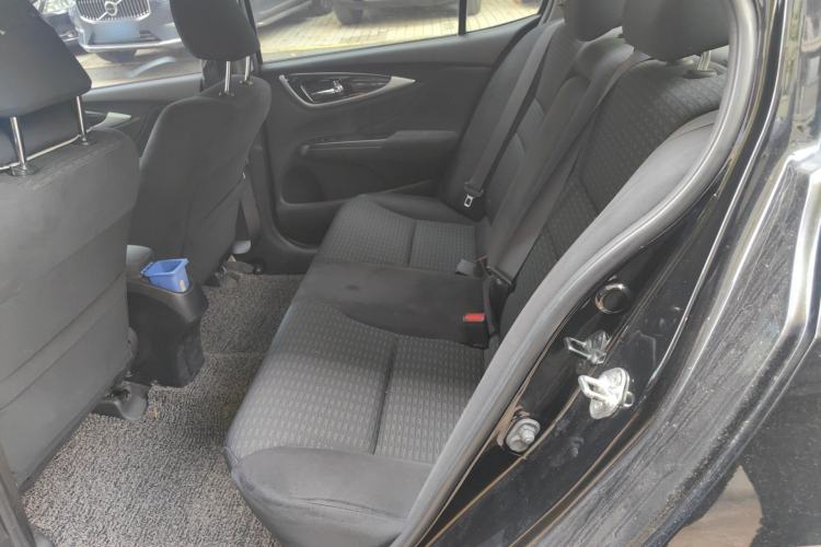 Used Honda Crider 2015 1.8L automatic luxury edition Left Rear Seat