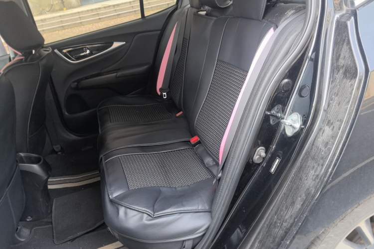 Used Honda Crider 2015 1.8L automatic luxury edition Left Rear Seat