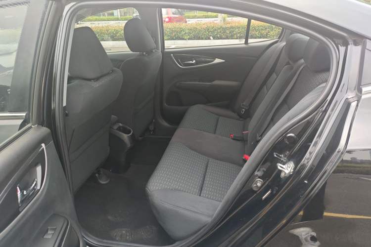 Used Honda Crider 2015 1.8L automatic luxury edition Left Rear Seat