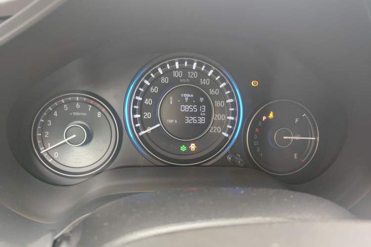 Used Honda Crider 2015 1.8L automatic luxury edition Odometer Close Up