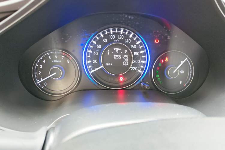 Used Honda Crider 2015 1.8L automatic comfort version Odometer Close Up