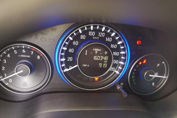Used Honda Crider 2015 1.8L automatic luxury edition Odometer Close Up