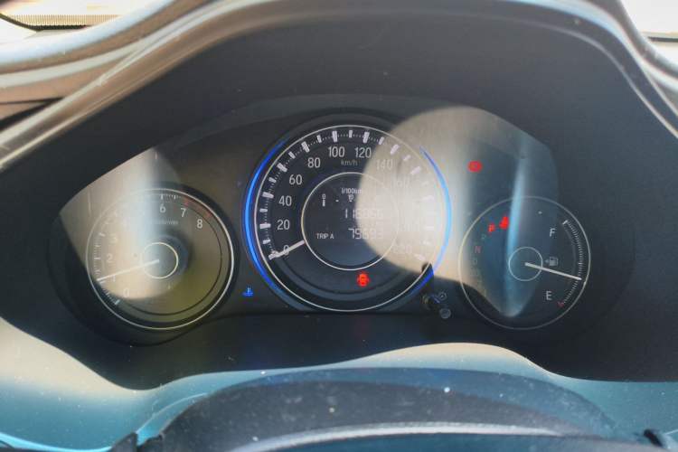 Used Honda Crider 2015 1.8L automatic luxury edition Odometer Close Up