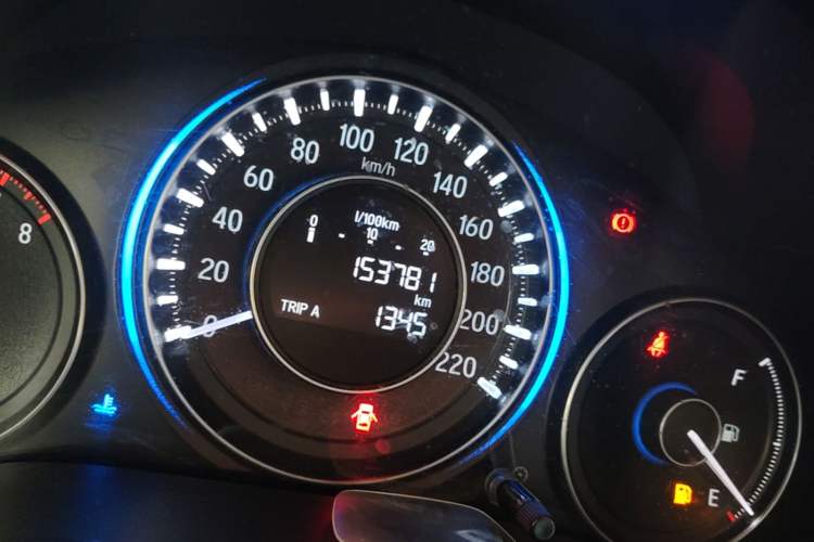 Used Honda Crider 2015 1.8L manual Comfort version Odometer Close Up