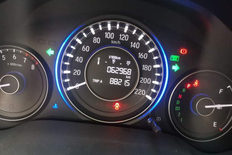 Used Honda Crider 2015 1.8L Automatic Flagship Edition Odometer Close Up
