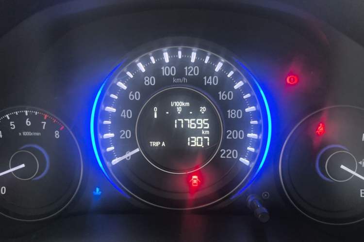 Used Honda Crider 2015 1.8L manual Comfort version Odometer Close Up