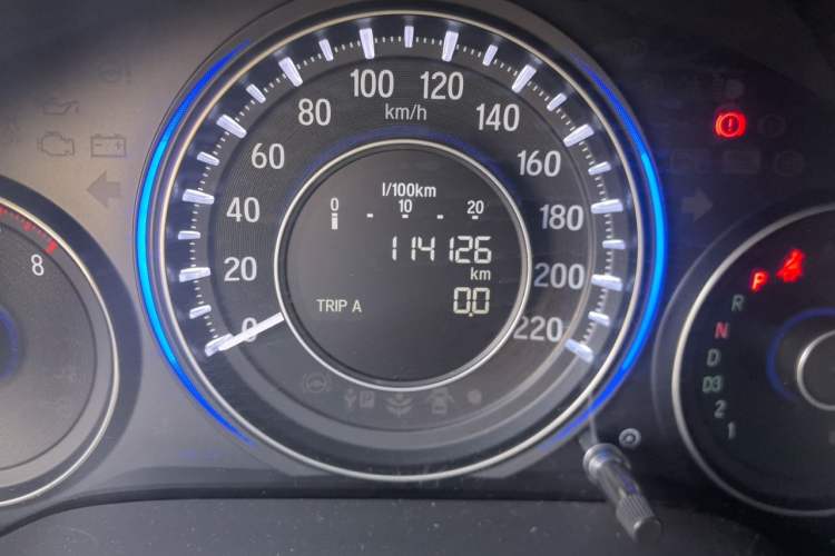 Used Honda Crider 2015 1.8L automatic luxury edition Odometer Close Up