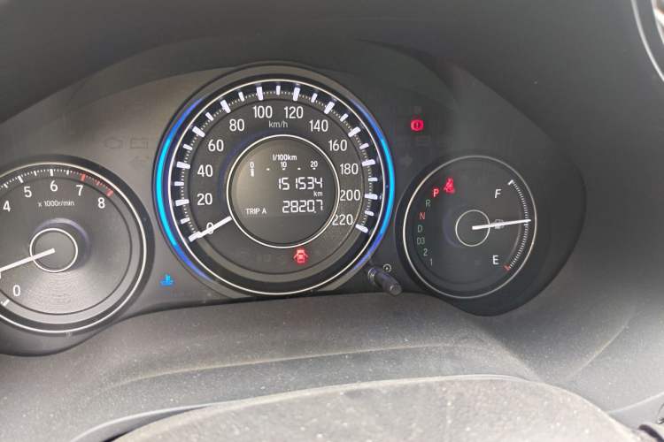 Used Honda Crider 2015 1.8L automatic luxury edition Odometer Close Up