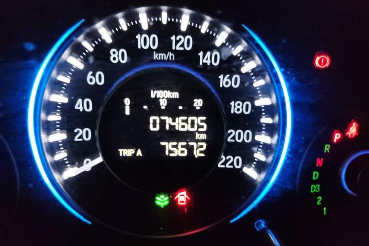 Used Honda Crider 2015 1.8L Automatic Ultra-Configured Limited Edition Odometer Close Up