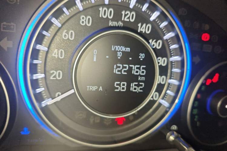 Used Honda Crider 2015 1.8L automatic comfort version Odometer Close Up