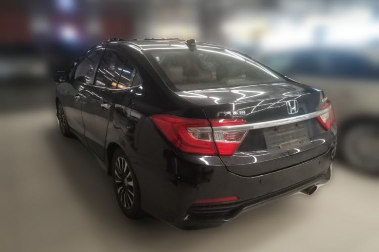 Used Honda Crider 2015 1.8L automatic luxury edition Rear Left 45 Deg