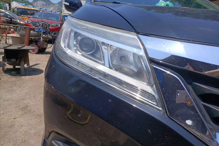 Used Honda Crider 2015 1.8L automatic comfort version Right Front Headlight