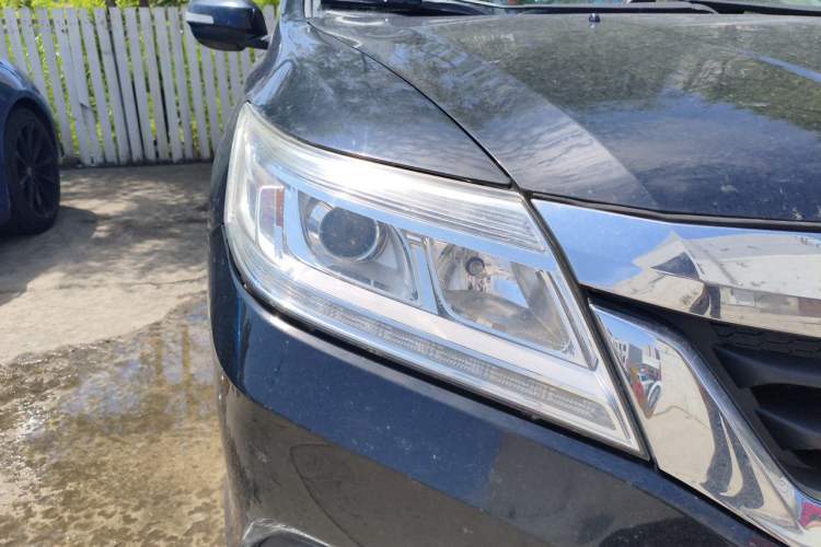 Used Honda Crider 2015 1.8L automatic luxury edition Right Front Headlight