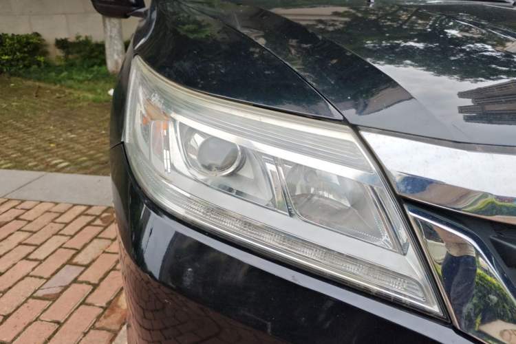 Used Honda Crider 2015 1.8L automatic luxury edition Right Front Headlight