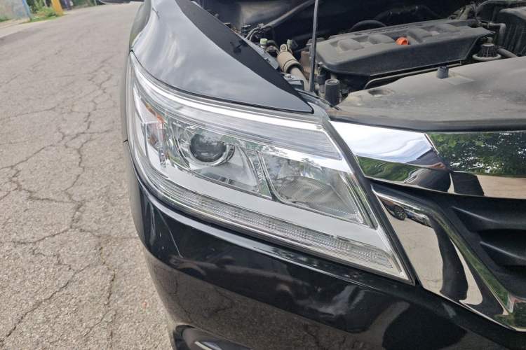 Used Honda Crider 2015 1.8L automatic luxury edition Right Front Headlight