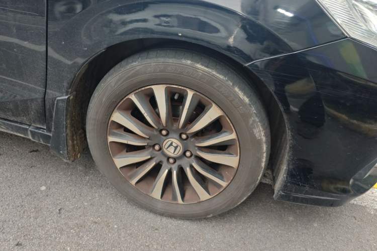 Used Honda Crider 2015 1.8L automatic luxury edition Right Front Wheel Hub