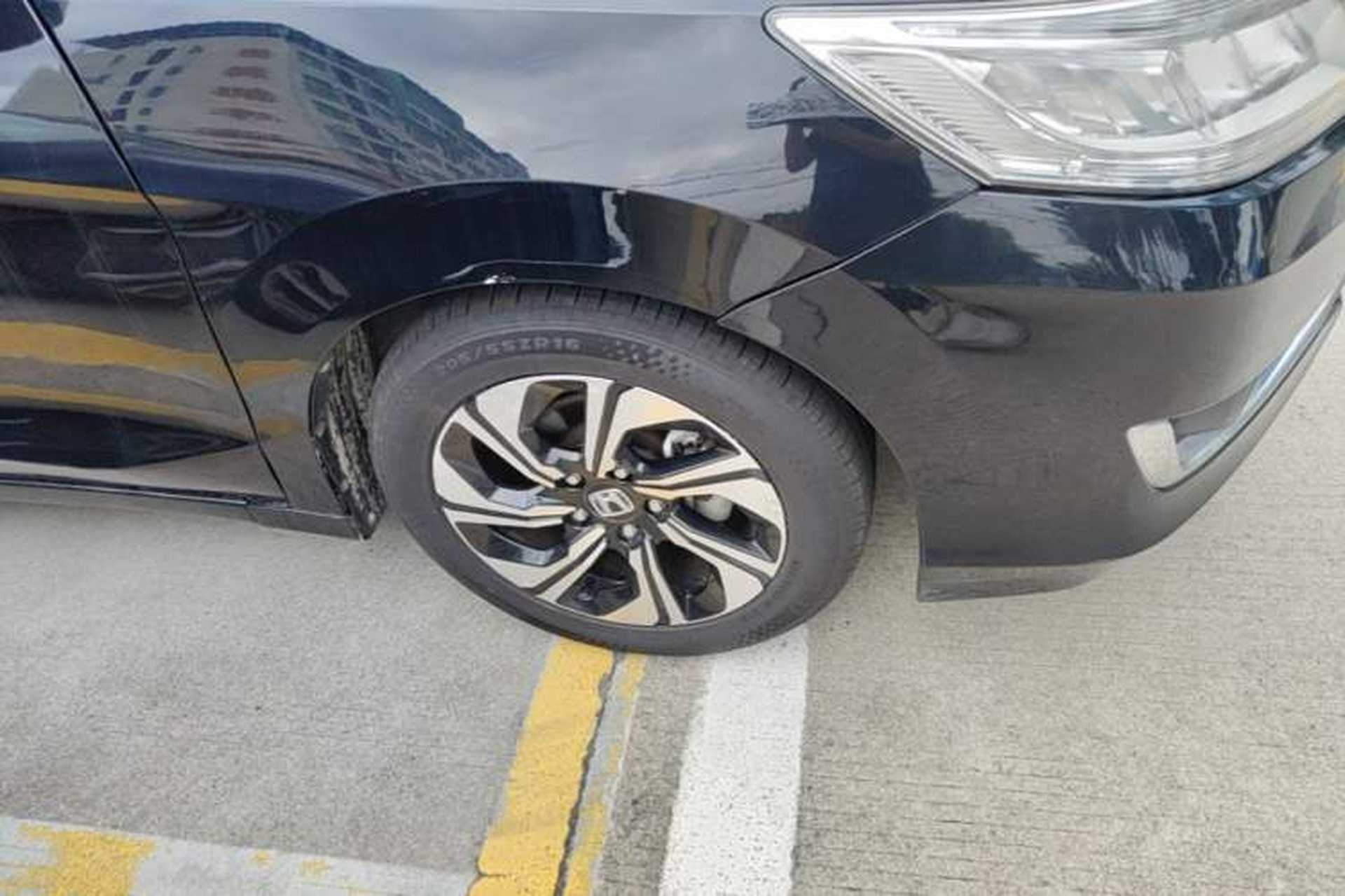 Used Honda Crider 2015 1.8L automatic luxury edition Right Front Wheel Hub