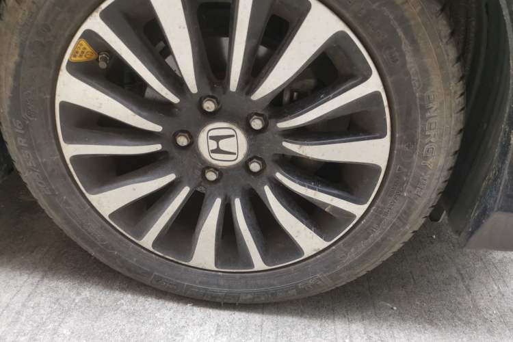 Used Honda Crider 2015 1.8L Automatic Flagship Edition Right Front Wheel Hub