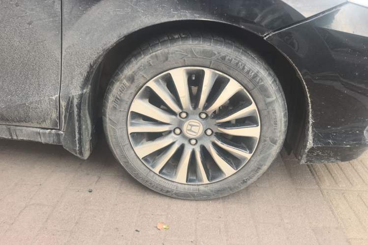 Used Honda Crider 2015 1.8L manual Comfort version Right Front Wheel Hub