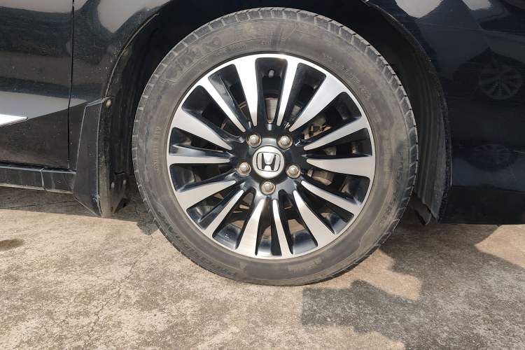 Used Honda Crider 2015 1.8L manual Comfort version Right Front Wheel Hub