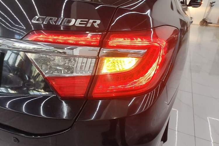 Used Honda Crider 2015 1.8L automatic luxury edition Right Rear Taillight