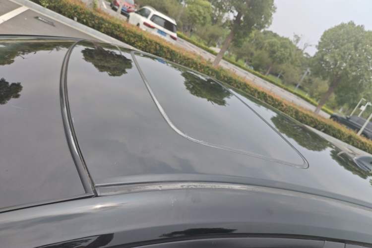 Used Honda Crider 2015 1.8L automatic luxury edition Roof
