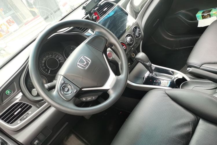 Used Honda Crider 2015 1.8L Automatic Ultra-Configured Limited Edition Steering Wheel
