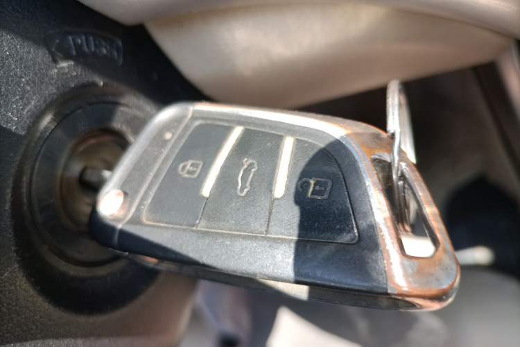 Used Honda Crider 2015 1.8L automatic comfort version Vehicle Key