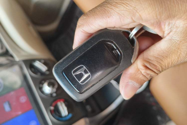 Used Honda Crider 2015 1.8L automatic luxury edition Vehicle Key