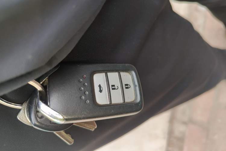Used Honda Crider 2015 1.8L automatic luxury edition Vehicle Key