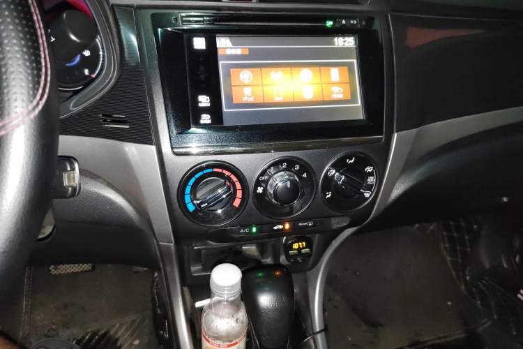 Used Honda Crider 2015 1.8L automatic comfort version Audio And AC Panel