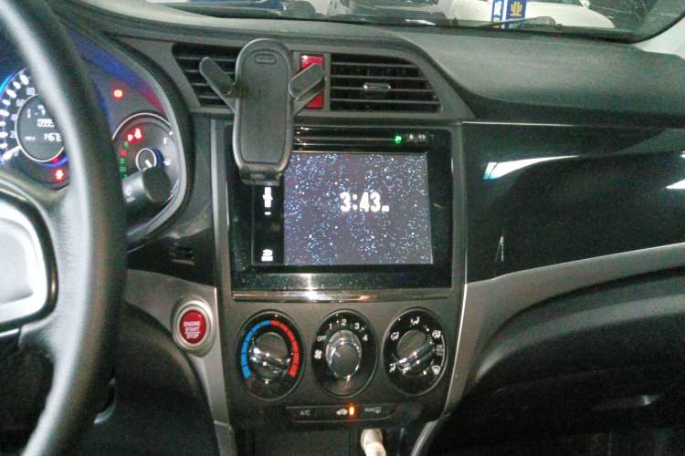 Used Honda Crider 2015 1.8L automatic luxury edition Audio And AC Panel