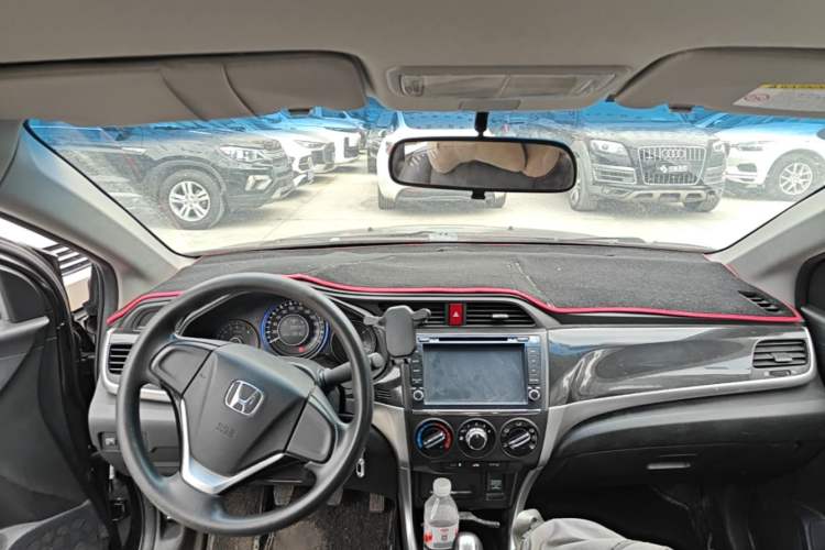 Used Honda Crider 2015 1.8L manual Comfort version Center Console